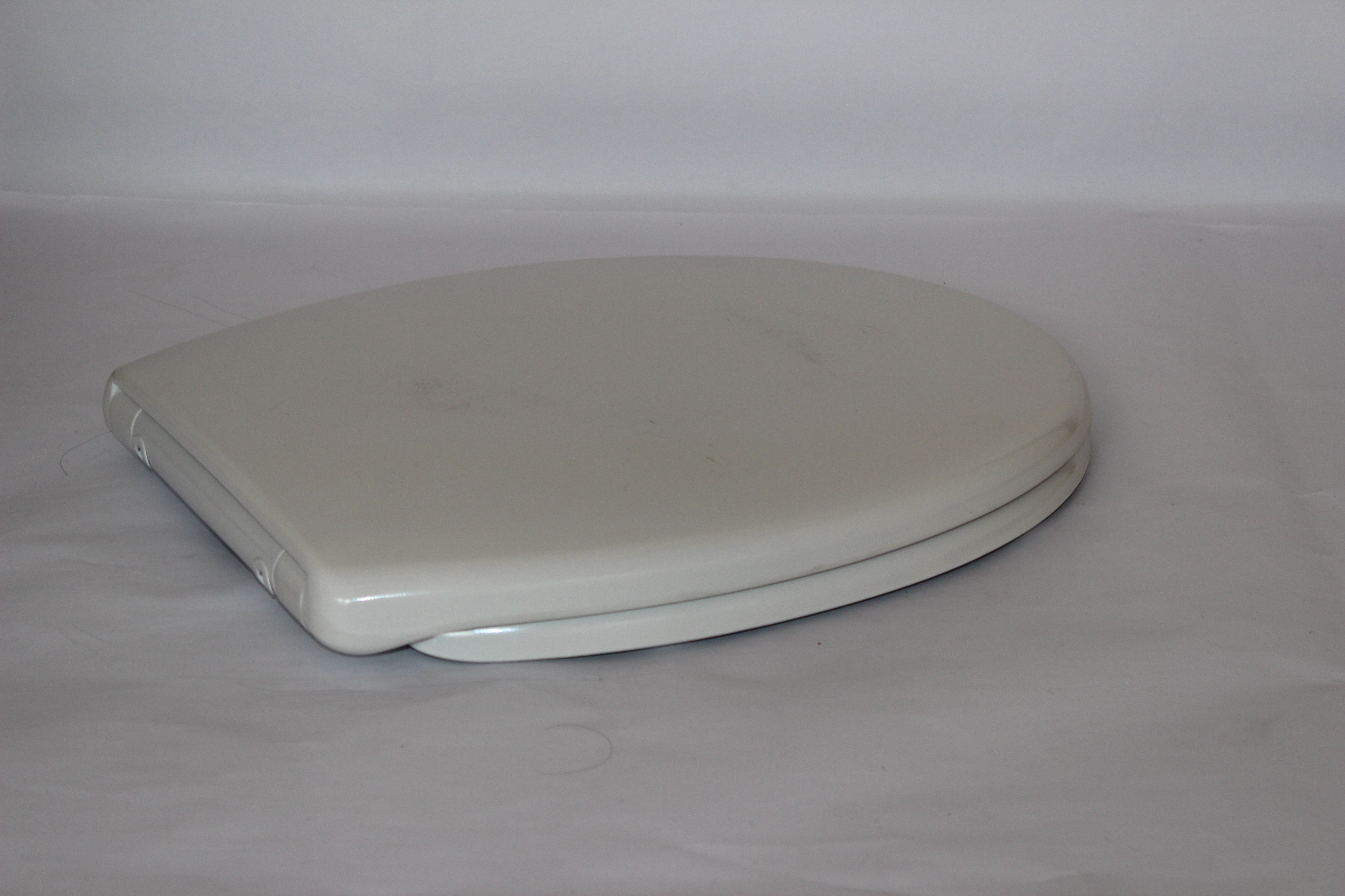 Slika proizvoda WC SJEDALICA ARMAL EASY SA POKLOPCEM SOFTCLOSE QUICK RELEASE BIJELO DUROPLAST SA INOX OKOVOM
